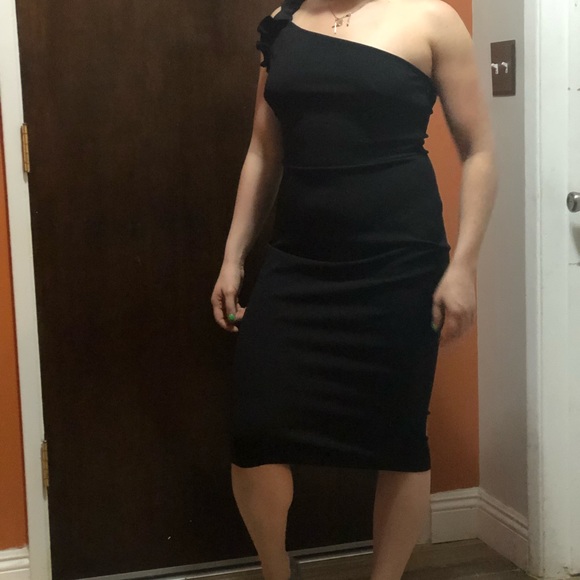 One Shoulder Very Cute Black Dress Size Large - Picture 4 of 4